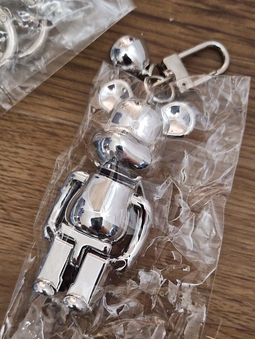 Blue Metallic Bear Phone Case with Silver Bear Bell Keychain Iphone 13 Pro Max - Picture 3 of 7